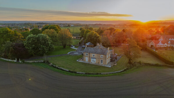 Timeless Elegance, Beautifully Modernised at Kiveton Hall…